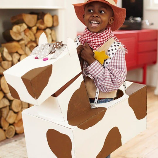 DIY Cardboard Costumes: Cardboard Cowboy