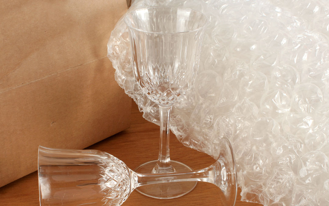 5 Steps for Packing Glass in Bubble Wrap