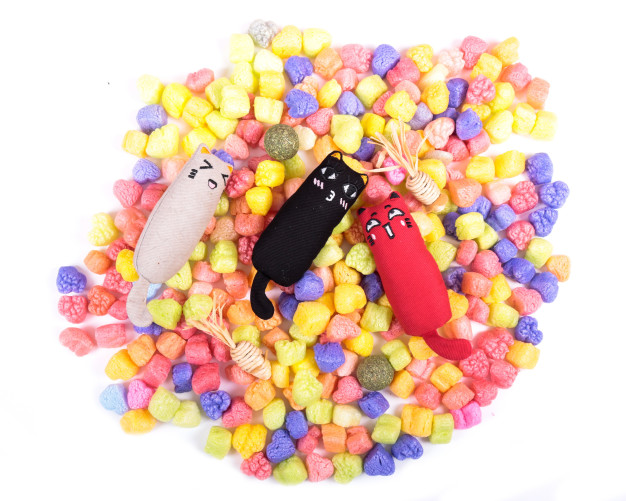 FunPak® Biodegradable Rainbow Colored Heart Shaped Packaging, 1.5 Cu. Ft.